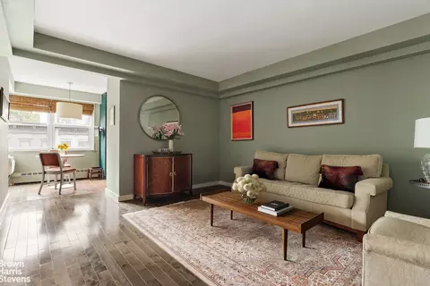315 E 69th St #5G, New York, NY 10021