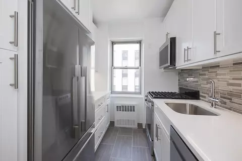 7 Lexington Ave #11-D, New York, NY 10010