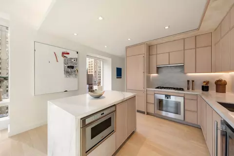 138 E 50th St #26A, New York, NY 10022