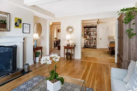 444 E 52nd St #4F, New York, NY 10022