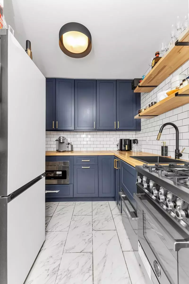  305 E 24th St #20-G, New York, NY 10010 photo 2