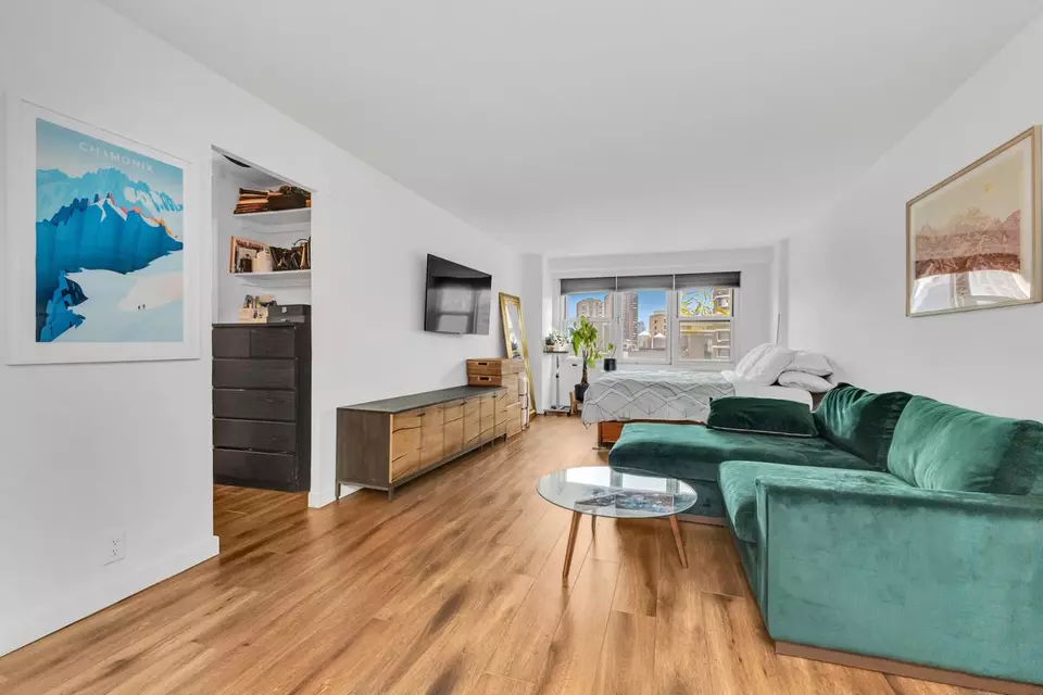  305 E 24th St #20-G, New York, NY 10010 photo 3