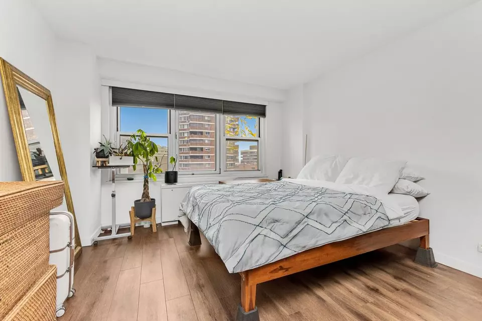  305 E 24th St #20-G, New York, NY 10010 photo 5