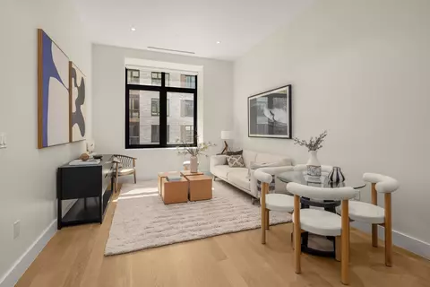 435 W 19th St #3D, New York, NY 10011