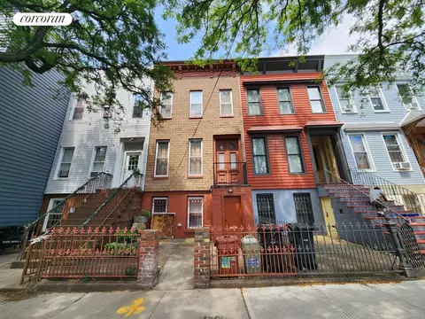 25 Goodwin Pl, Brooklyn, NY 11221