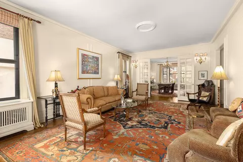 171 W 57th St #3A, New York, NY 10019