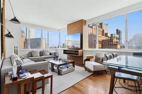 30 W 61st St #27D, New York, NY 10023