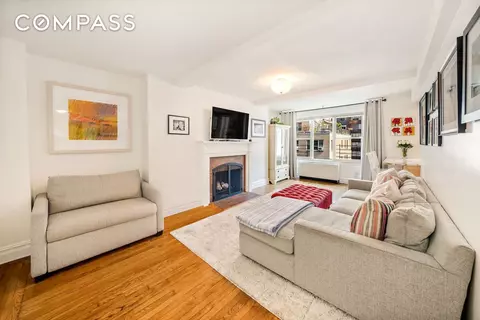 424 E 52nd St #9B, New York, NY 10022