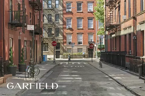 16 Christopher St, New York, NY 10014