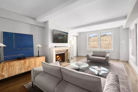 2 Horatio St #15J, New York, NY 10014
