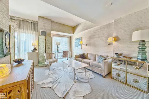 200 W End Ave #14K, New York, NY 10023