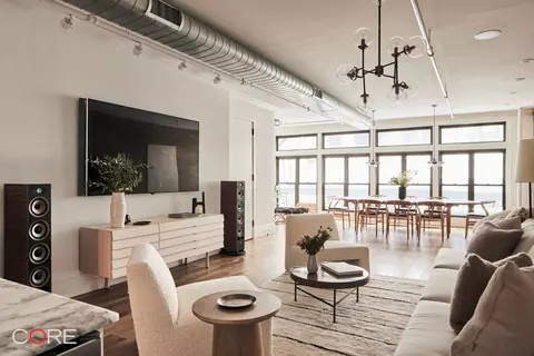 Living - 107 W 26th St #2, New York, NY 10001 photo 1 of 1