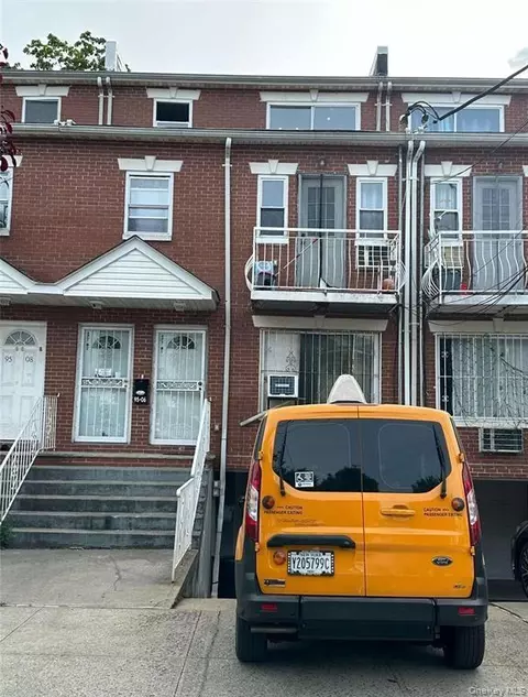 95-06 121st St, South Richmond Hill, NY 11419