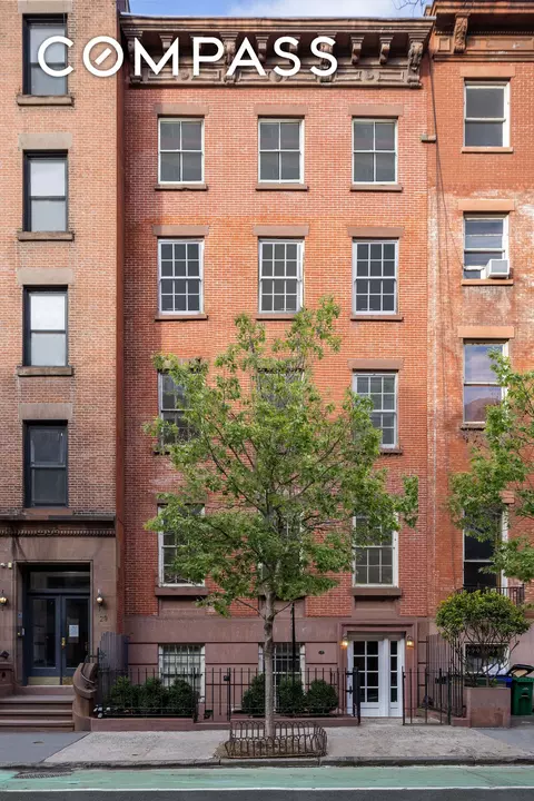23 W 12th St, New York, NY 10011