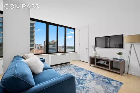 300 E 93rd St #21C, New York, NY 10128
