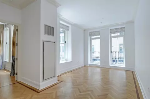 1 Central Park S #702, New York, NY 10019