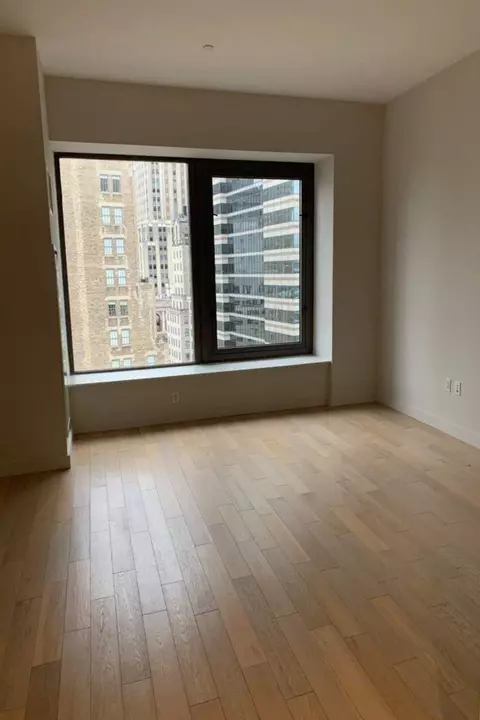 75 Wall St #36J, New York, NY 10005