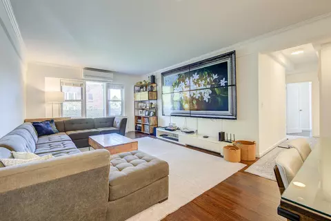 69-10 108th St #4C, Forest Hills, NY 11375