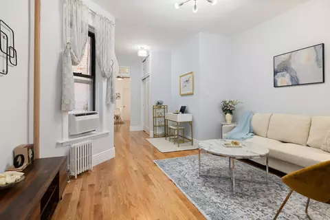 514 E 82nd St #4E, New York, NY 10028