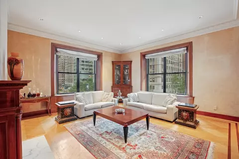 521 Park Ave #3C, New York City, NY 10021