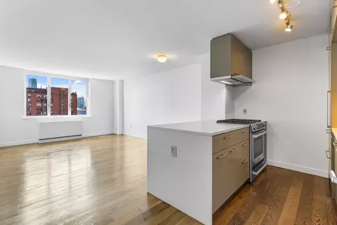 225 Rector Pl #12R, New York, NY 10280