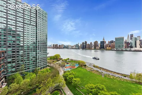 46-30 Center Blvd #1106, New York City, NY 11109