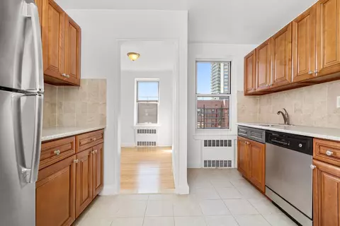 105-21 66th Ave #6C, Forest Hills, NY 11375