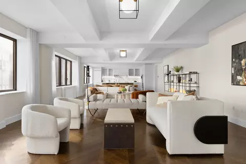 220 E 20th St #3, New York, NY 10003