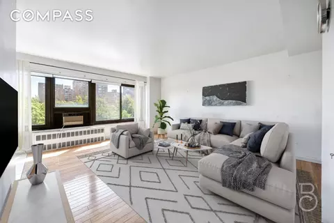 33-47 14th St #6D, New York City, NY 11106