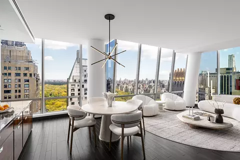 157 W 57th St #40F, New York, NY 10019