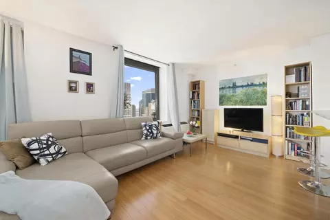 100 W 39th St #43J, New York, NY 10018