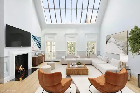 238 W 11th St, New York, NY 10014