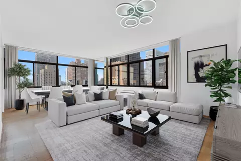 303 E 43rd St #25B, New York, NY 10017