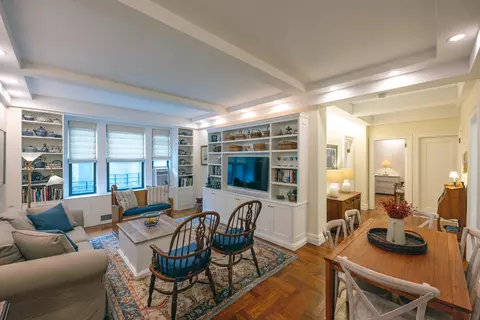 124 E 84th St #5D, New York, NY 10028