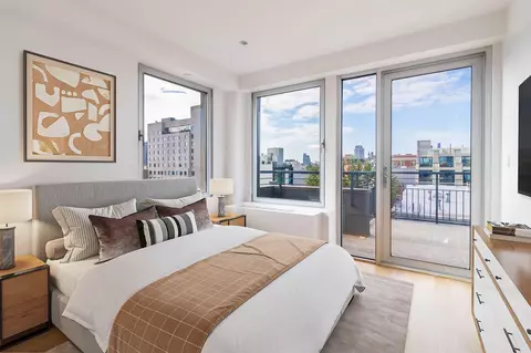 260 N 9th St #7A, Brooklyn, NY 11211