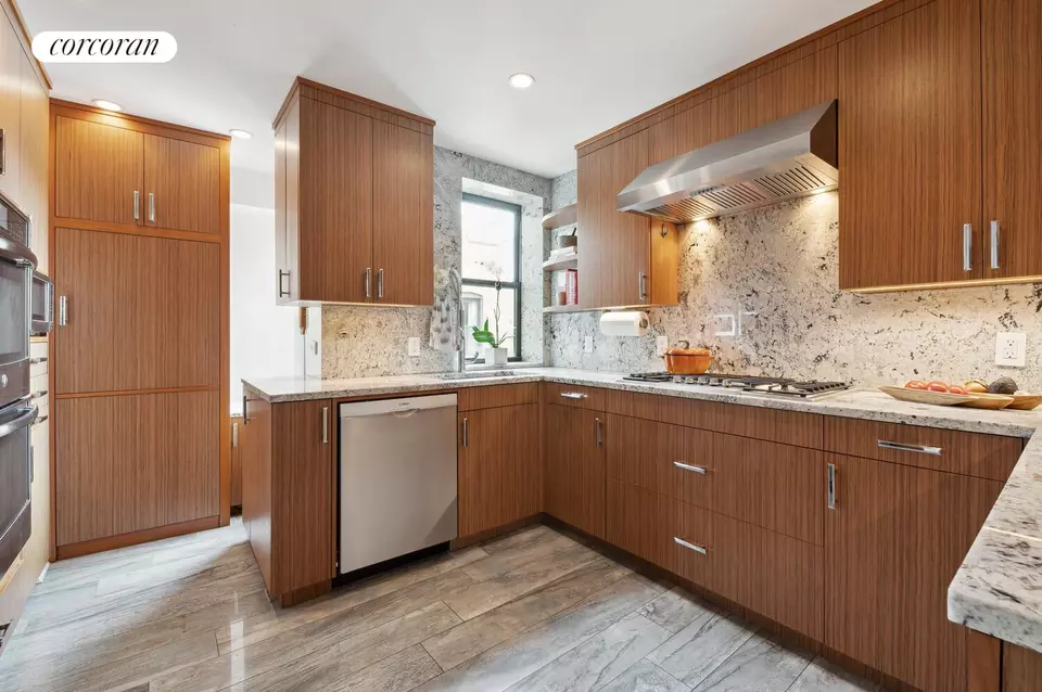 Kitchen - 150 W 87th St #PHS, New York, NY 10024 photo 1 of 1