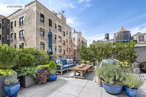 Exterior - 150 W 87th St #PHS, New York, NY 10024 photo 1 of 1
