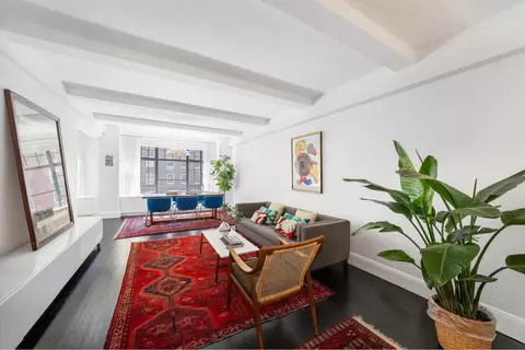 325 E 72nd St #C12, New York, NY 10021