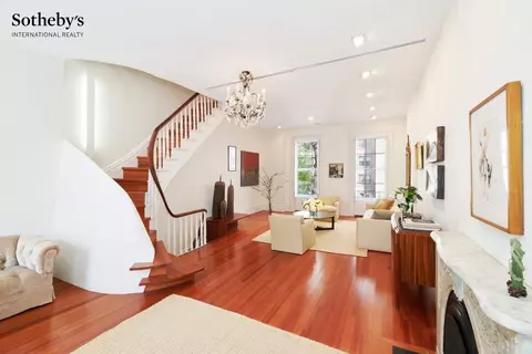 225 E 62nd St, New York, NY 10065