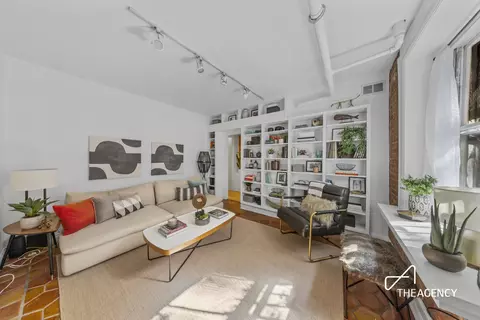 79 Perry St #1B, New York, NY 10014
