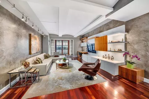43 W 64th St #4B, New York, NY 10023