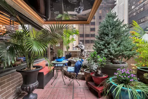 58 W 58th St #6EF, New York, NY 10019