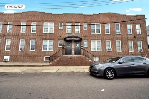 95-07 Cresskill Pl, Jamaica, NY 11435