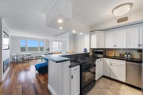 5700 Arlington Ave #22N, New York City, NY 10471