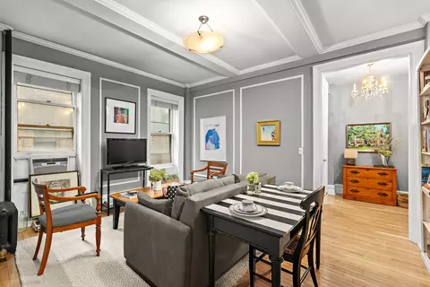 203 W 81st St #2F, New York, NY 10024