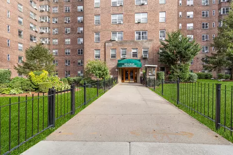 530 Grand St #8E, New York, NY 10002