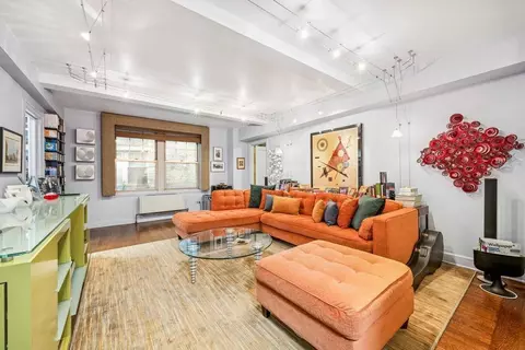 2 Horatio St #2D, New York, NY 10014