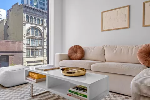 150 E 23rd St #4C, New York, NY 10010