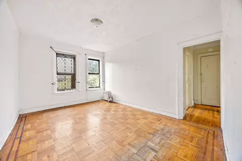 961 Washington Ave #3G, Brooklyn, NY 11225