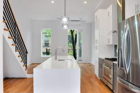 4 Alice Ct, Brooklyn, NY 11213
